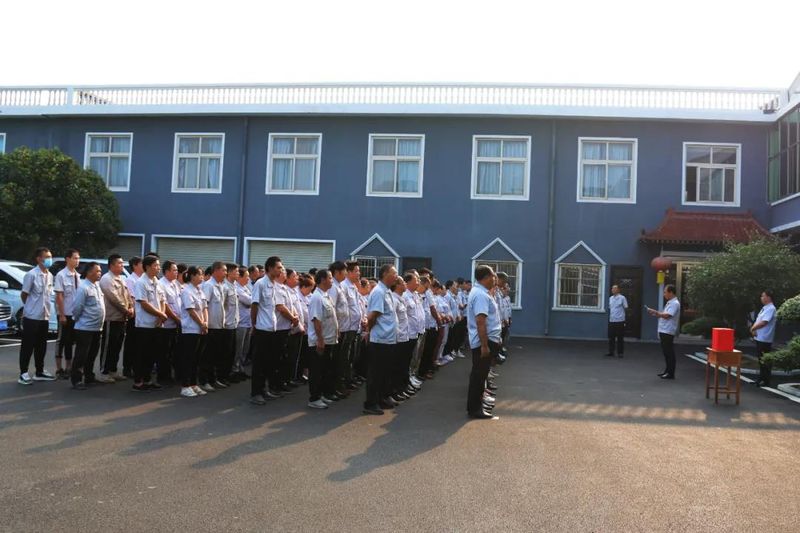 花溪科技舉行“送溫暖、獻(xiàn)愛心”捐助活動